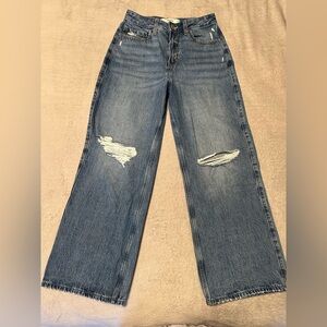 Hollister Ultra High-Rise Baggy Jeans in Blue